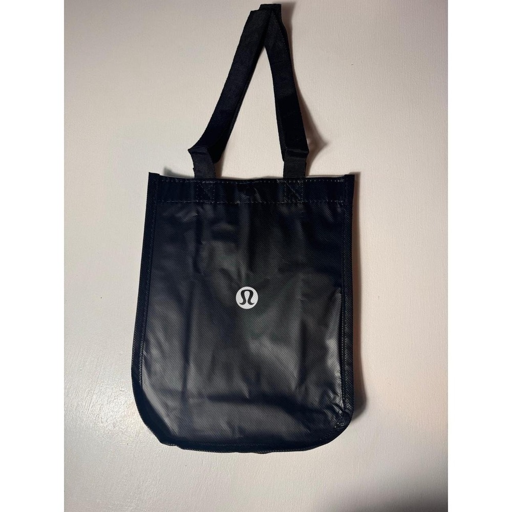 New Lululemon Reusable Tote Bag clap to close red,black or white sm